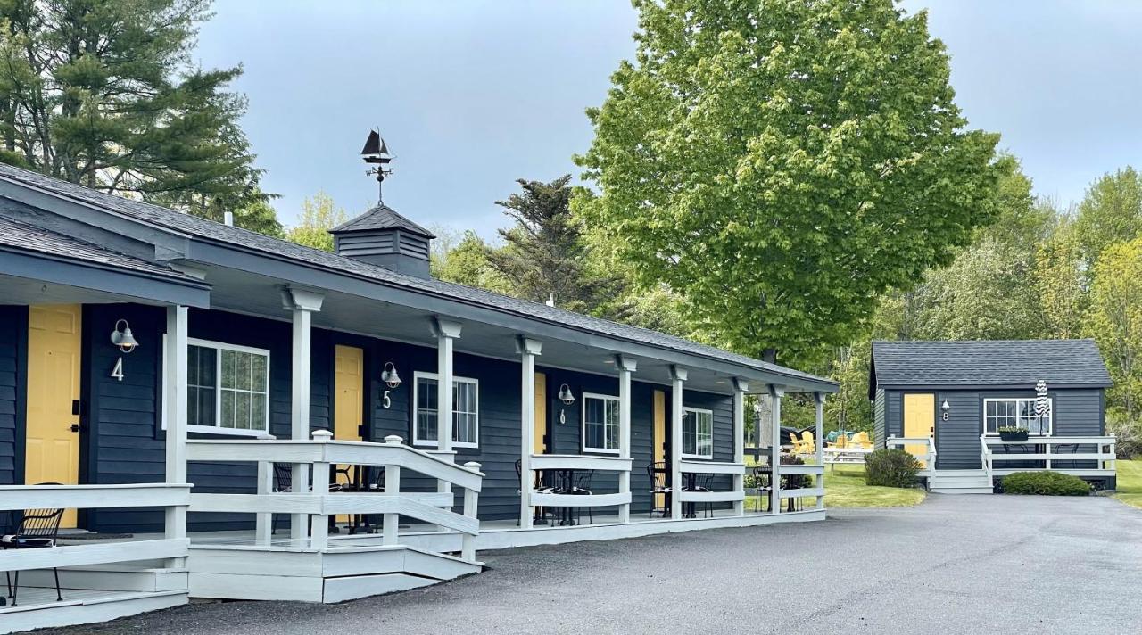 Seascape Motel & Cottages Belfast Exterior photo