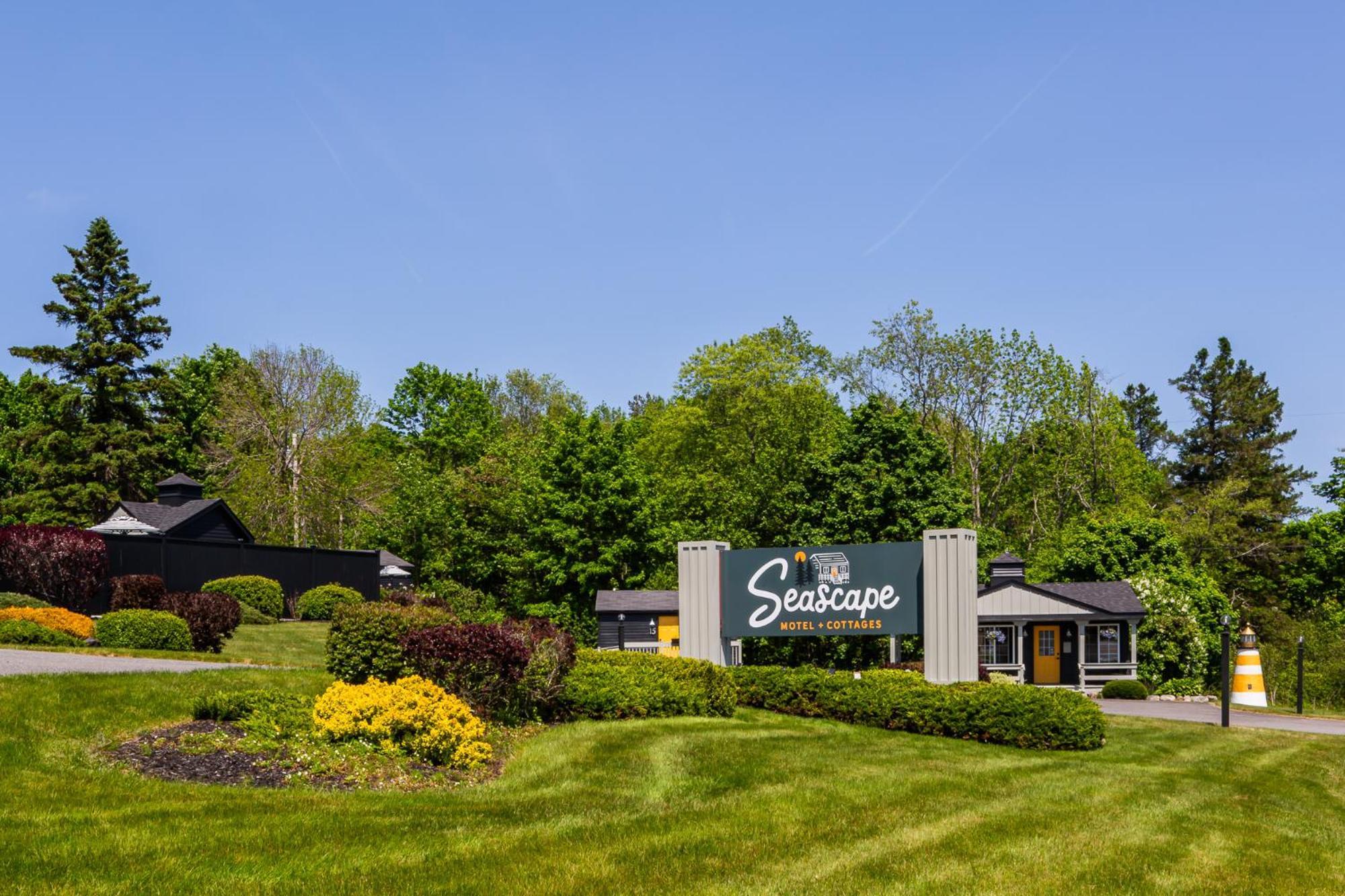 Seascape Motel & Cottages Belfast Exterior photo