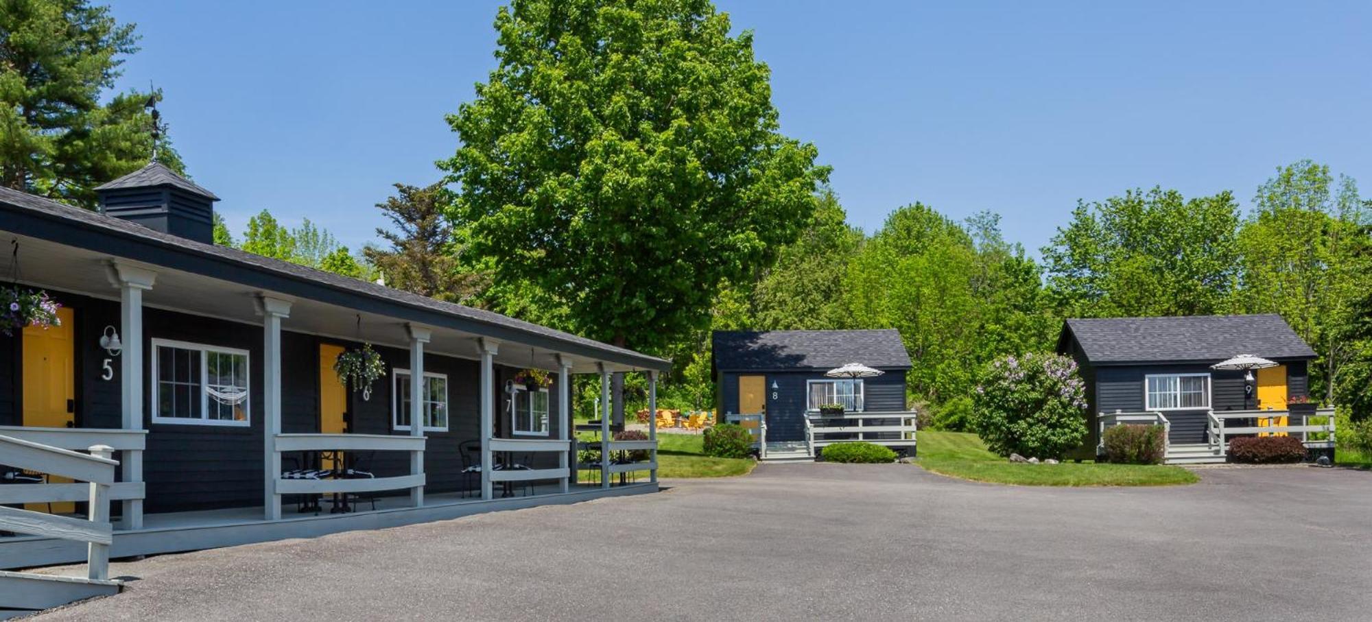 Seascape Motel & Cottages Belfast Exterior photo