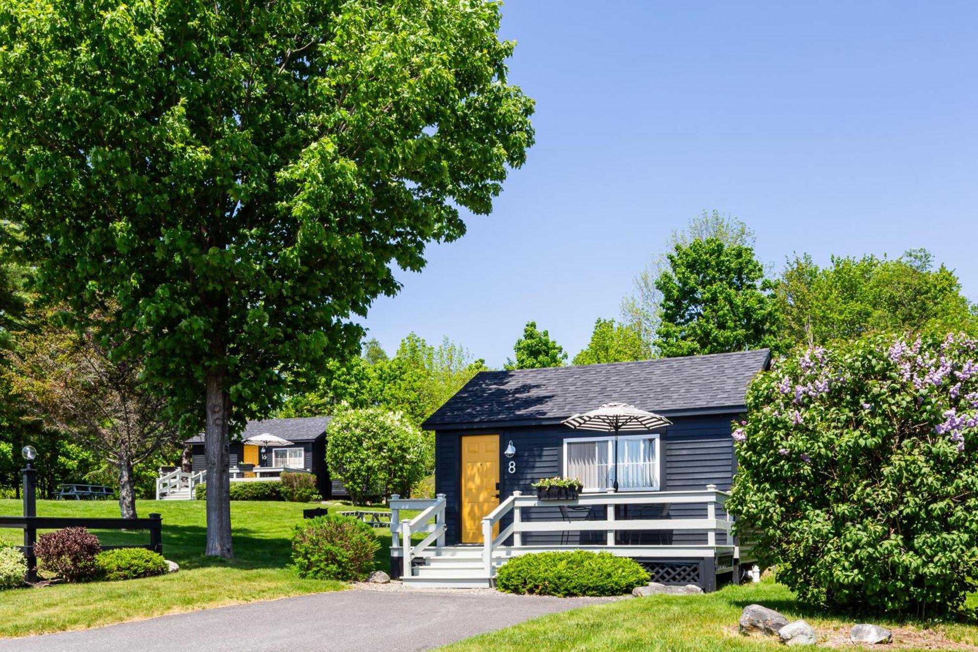 Seascape Motel & Cottages Belfast Exterior photo