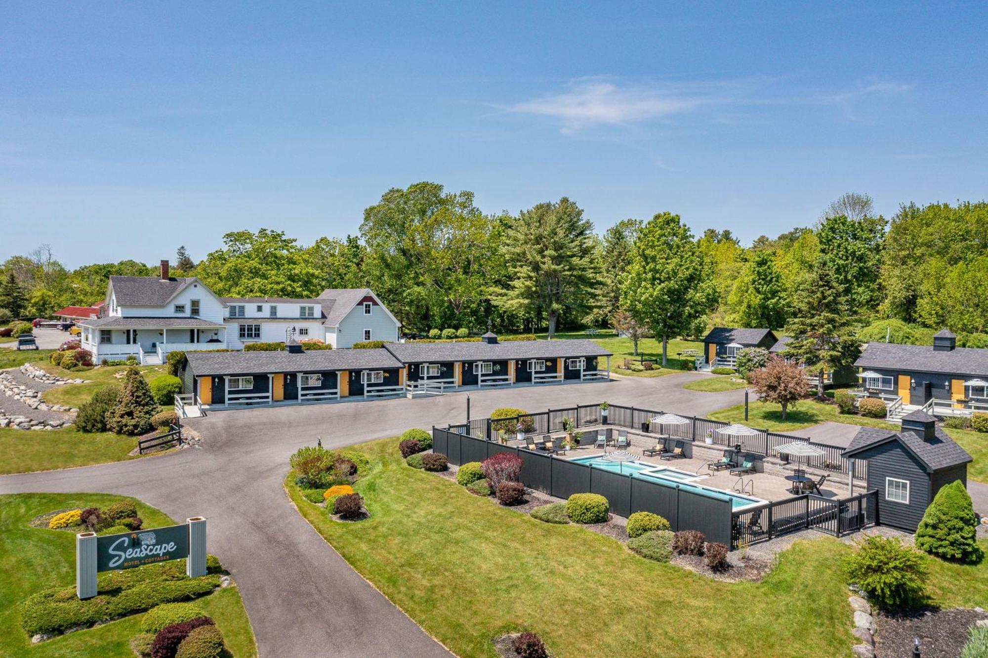 Seascape Motel & Cottages Belfast Exterior photo